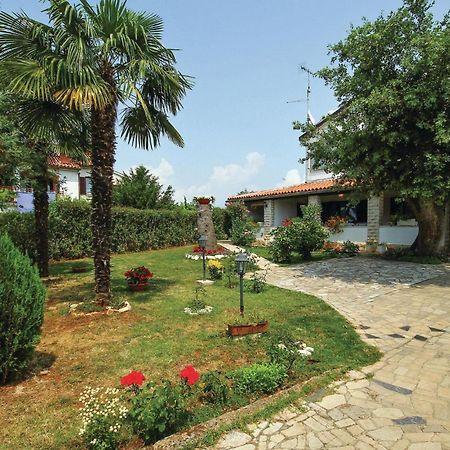 Beautiful Apartment In Porec With Wifi Exterior foto